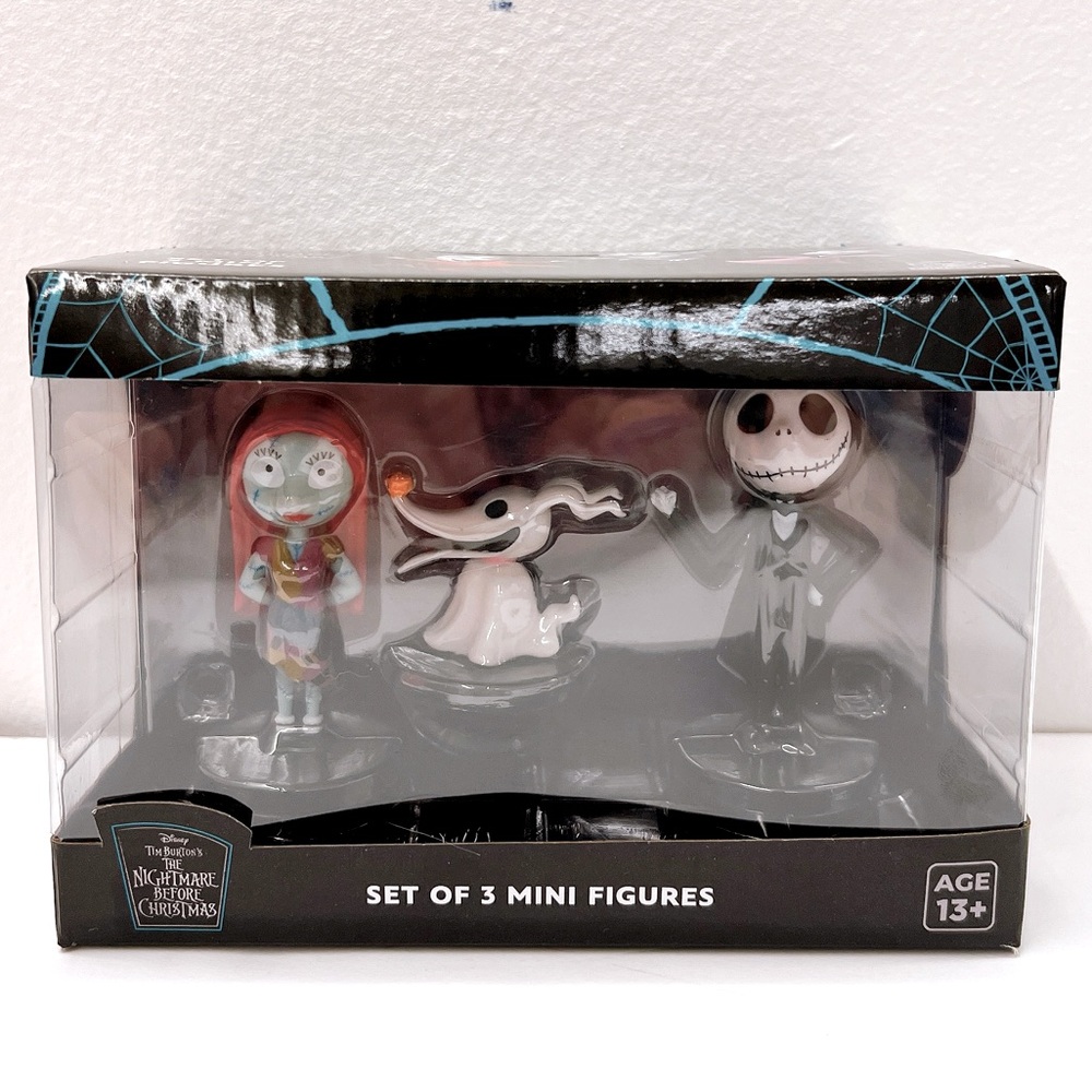 New! 2023 DISNEY NIGHTMARE BEFORE CHRISTMAS Collectible‎ Figure Set 3 Pieces